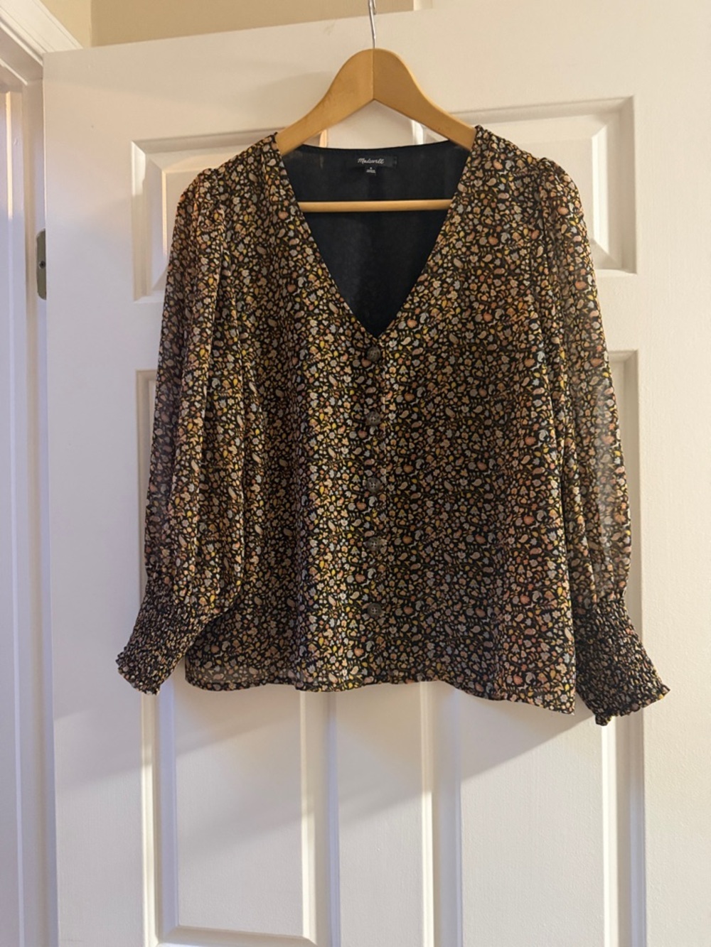 Madewell Black Floral V-Neck Balloon-Sleeve Blouse